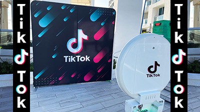 tik tok booth 2