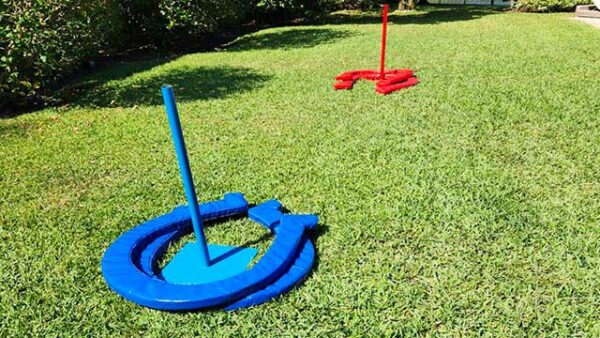 giant horse shoes game