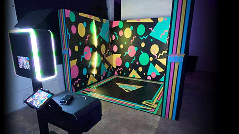 80's themed custom photo box enclosure in naples florida